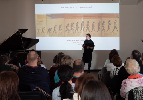 Антрополог Елена Сударикова прочитала в Блохинке лекцию «Самый дорогой орган»